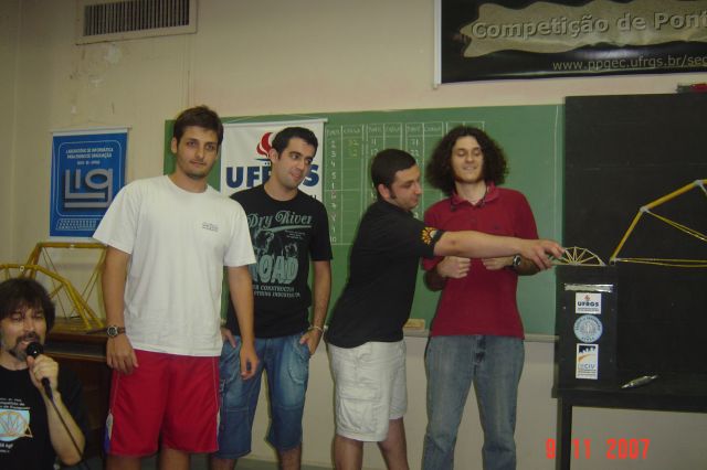 grupo04_01