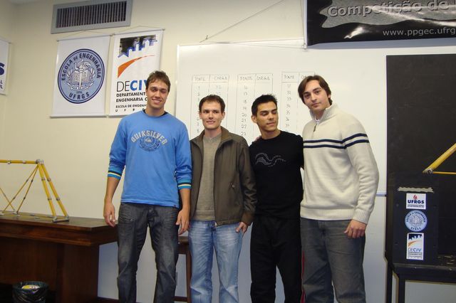 grupo04_01