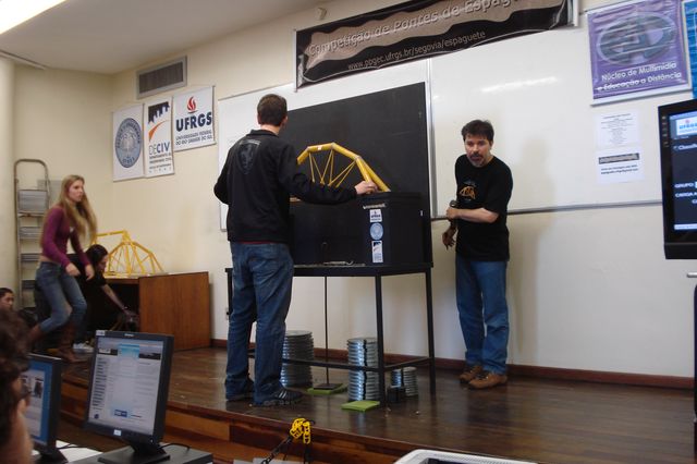 grupo12_04