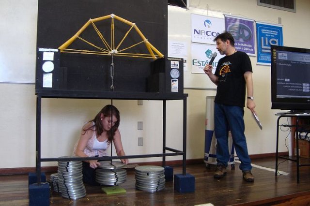 grupo08_04